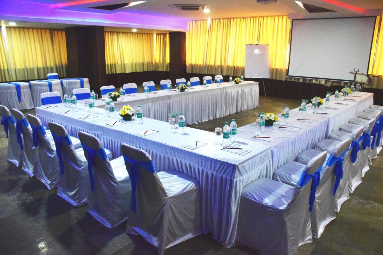 Hotel Citrus Prime Candolm, Goa カンドリム エクステリア 写真